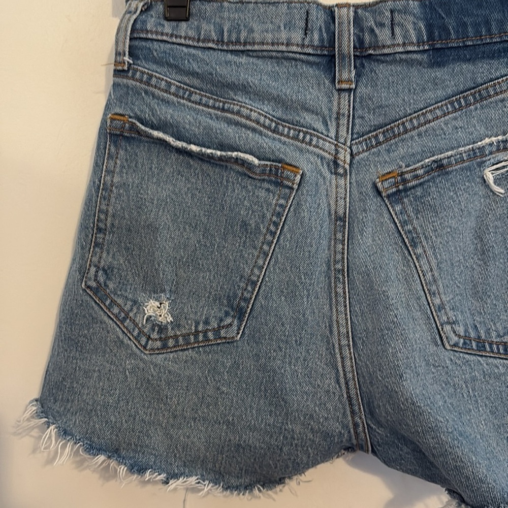 Abercrombie & Fitch Distressed High Rise Mom Denim Shorts 0 / 25 - Picture 6 of 8